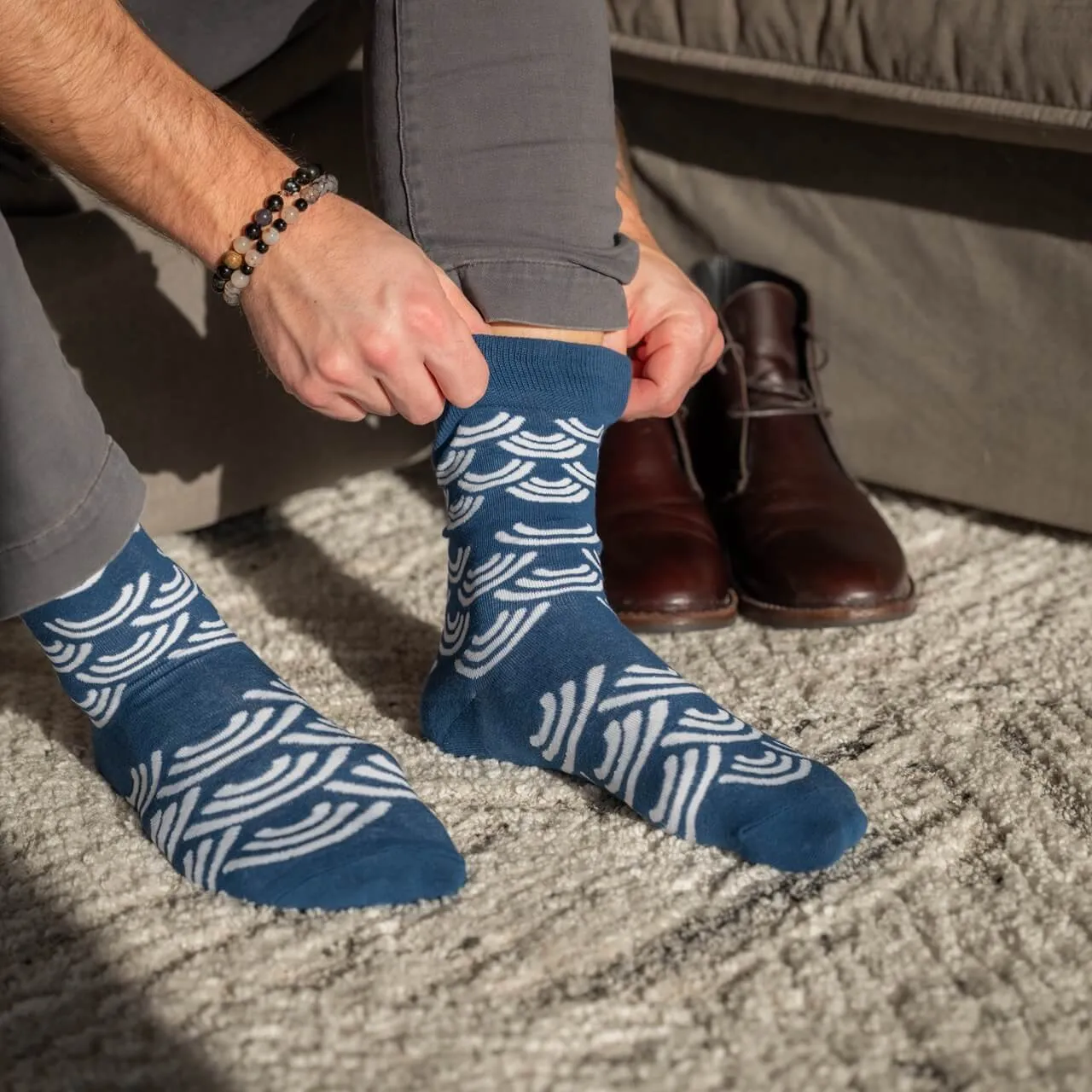 Blue Patterned White Waves Dress Socks