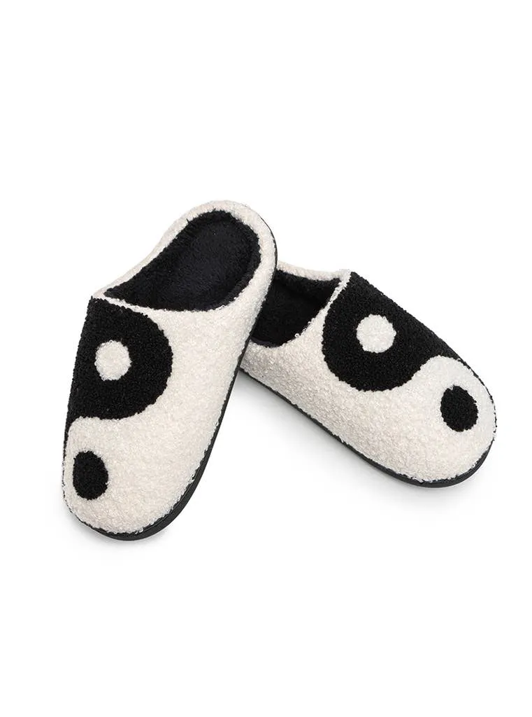 Indoor / Outdoor Slippers - Yin Yang - Black & White: S/M