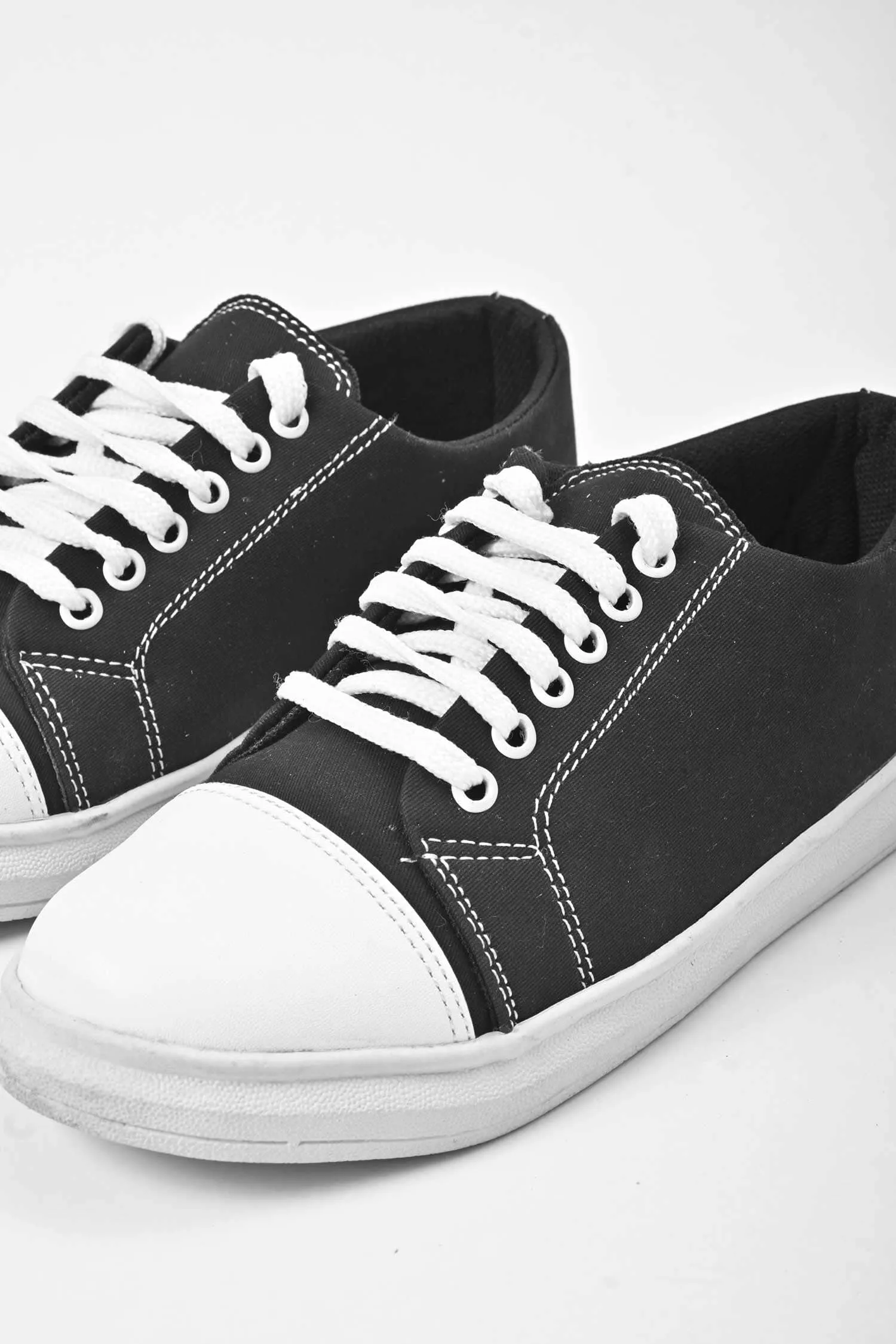 Unisex Premium Canvas Sneaker Shoes